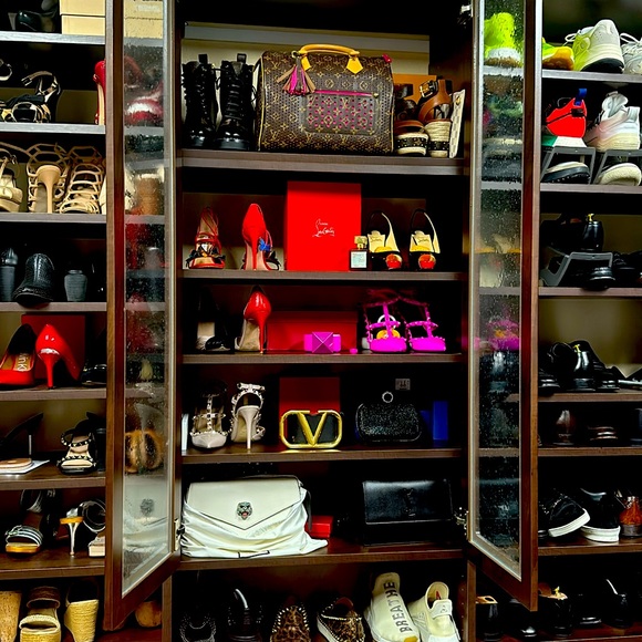 Meet your Posher, Mary - Picture 1 of 2